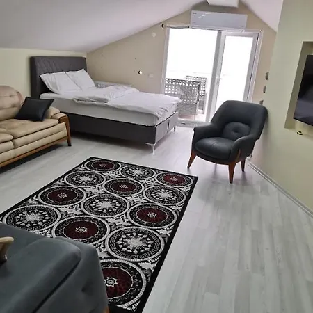 Deniz Manzarali Dublex Apartment